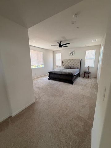 2126 Grapevine Dr, Livingston, CA 95334