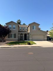 2126 Grapevine Dr, Livingston, CA 95334
