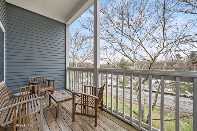 5002 Harrods Landing Dr, Prospect, KY 40059