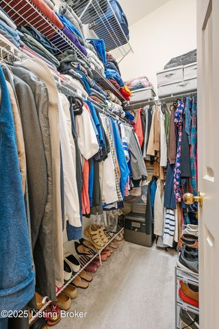 5002 Harrods Landing Dr, Prospect, KY 40059