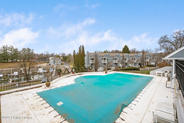 5002 Harrods Landing Dr, Prospect, KY 40059