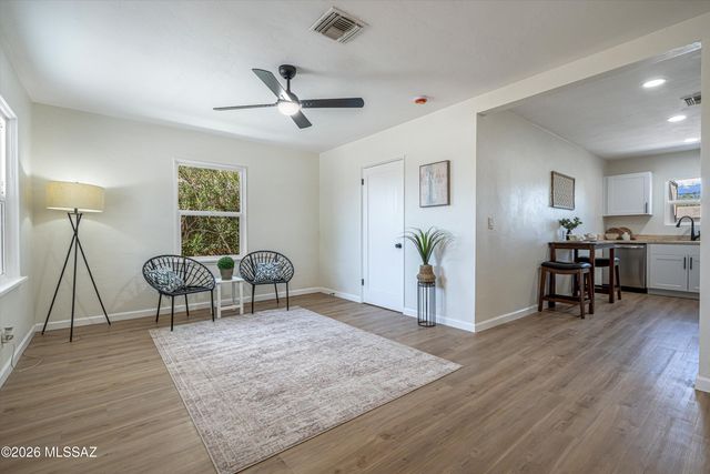 1017 E Waverly Street, Tucson, AZ 85719