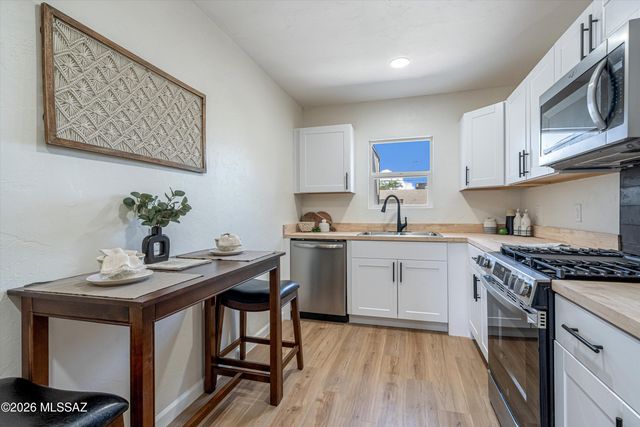 1017 E Waverly Street, Tucson, AZ 85719