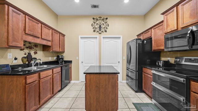 15425 Paddington Dr, Foley, AL 36535