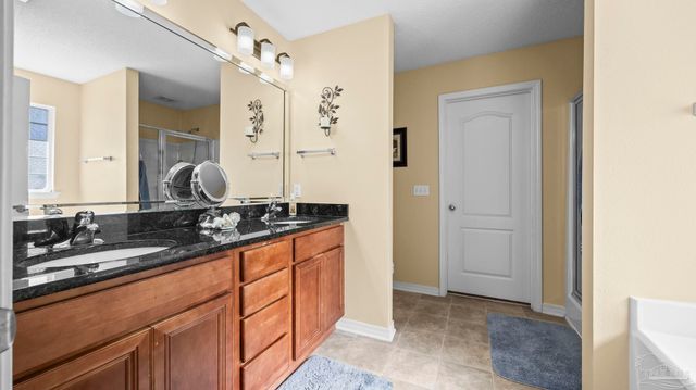 15425 Paddington Dr, Foley, AL 36535