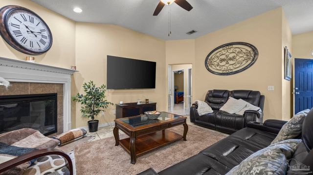 15425 Paddington Dr, Foley, AL 36535