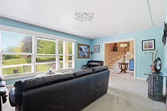 6211 Kings Scepter Road, Grand Blanc, MI 48439