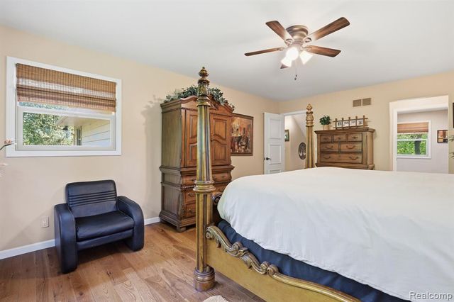 6211 Kings Scepter Road, Grand Blanc, MI 48439
