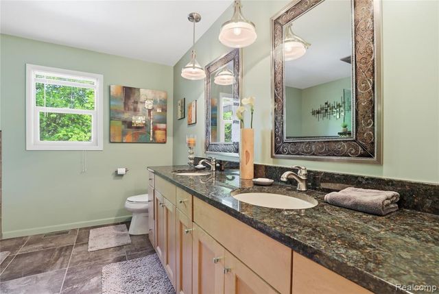 6211 Kings Scepter Road, Grand Blanc, MI 48439
