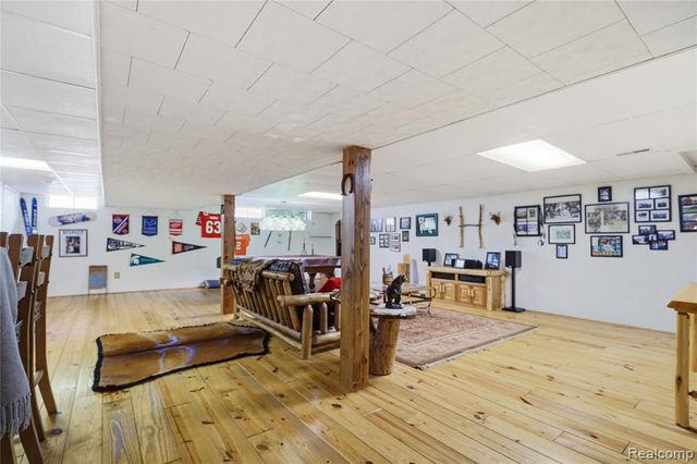 6211 Kings Scepter Road, Grand Blanc, MI 48439