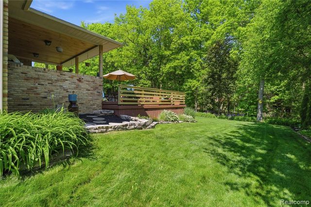 6211 Kings Scepter Road, Grand Blanc, MI 48439