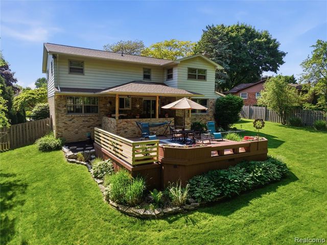 6211 Kings Scepter Road, Grand Blanc, MI 48439