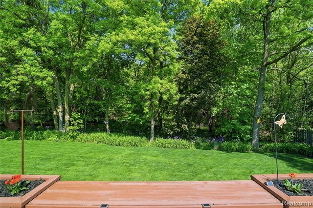 6211 Kings Scepter Road, Grand Blanc, MI 48439