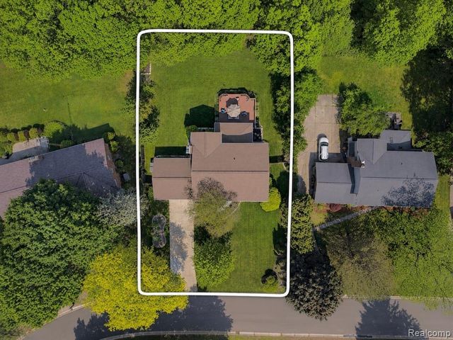 6211 Kings Scepter Road, Grand Blanc, MI 48439
