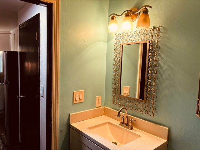 502 Cardinal Ln 502, Tyngsborough, MA 01879