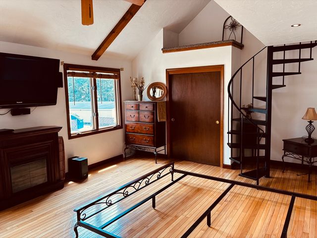 502 Cardinal Ln 502, Tyngsborough, MA 01879