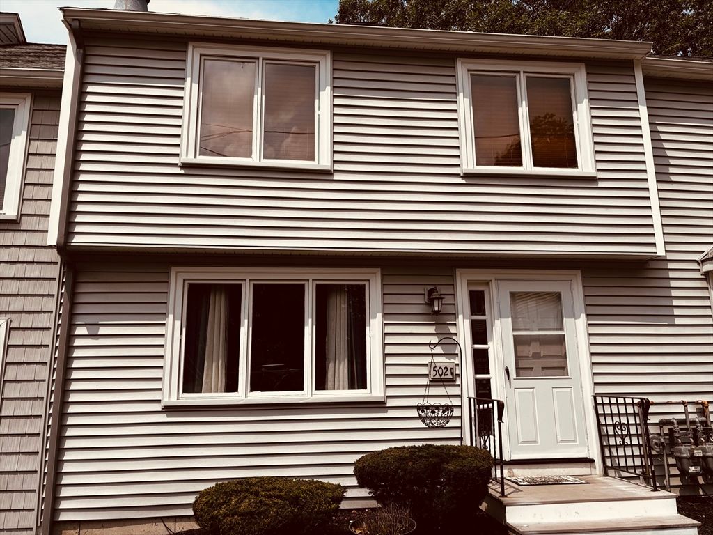 502 Cardinal Ln 502, Tyngsborough, MA 01879