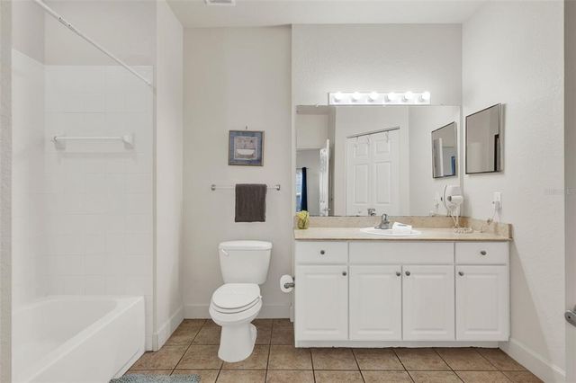 2950 LUCAYAN HARBOUR CIRCLE 105, Kissimmee, FL 34746