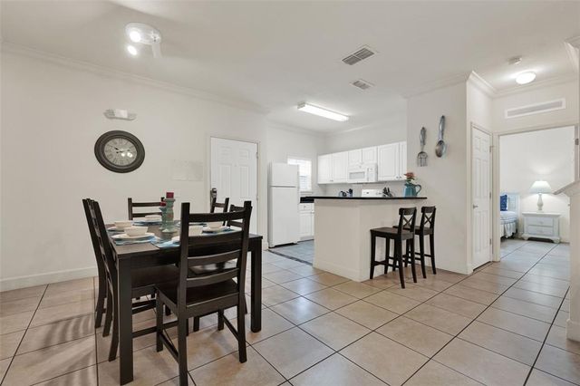 2950 LUCAYAN HARBOUR CIRCLE 105, Kissimmee, FL 34746