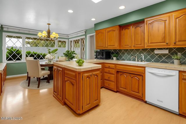 2350 Barnes Circle, Reno, NV 89509