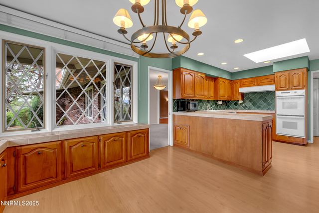 2350 Barnes Circle, Reno, NV 89509