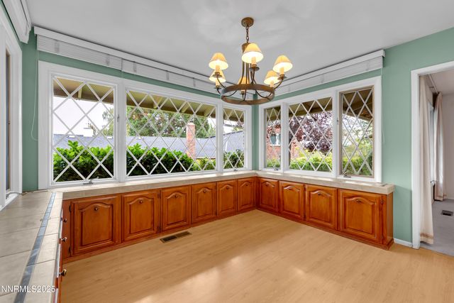 2350 Barnes Circle, Reno, NV 89509