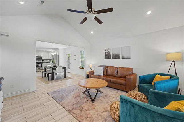 3702 SW Davinci Boulevard, Bentonville, AR 72712