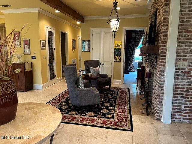 7 Bluff Hills Place, Natchez, MS 39120