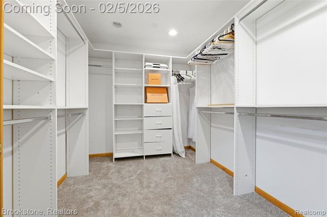 2300 Canyon Ridge Drive, White Lake, MI 48383