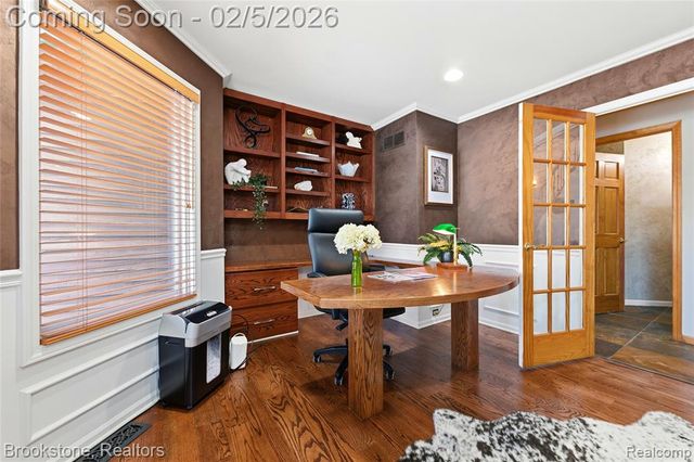 2300 Canyon Ridge Drive, White Lake, MI 48383