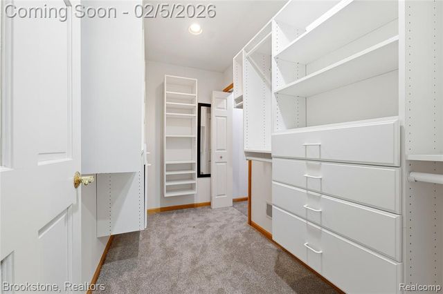 2300 Canyon Ridge Drive, White Lake, MI 48383