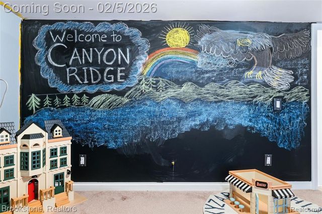 2300 Canyon Ridge Drive, White Lake, MI 48383