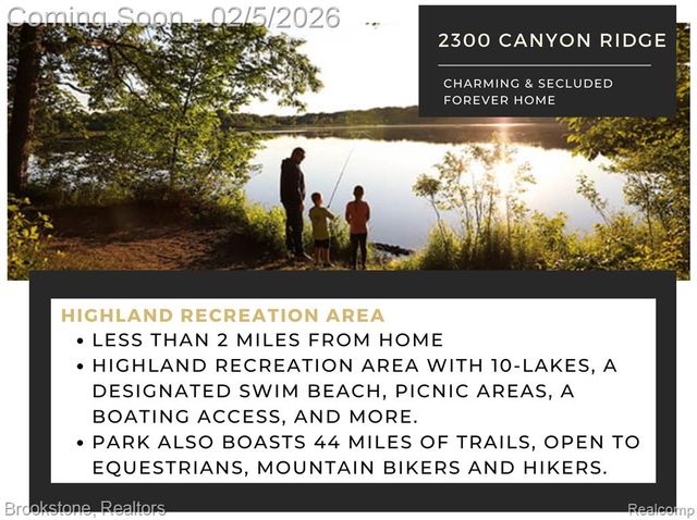 2300 Canyon Ridge Drive, White Lake, MI 48383