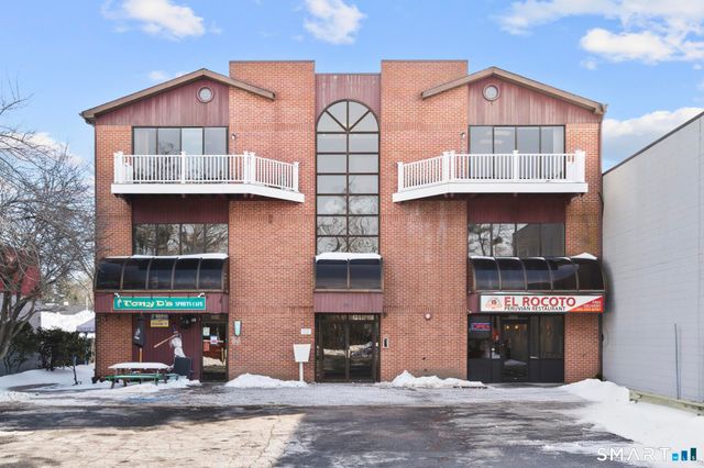 937 Post Road 3B, Fairfield, CT 06824