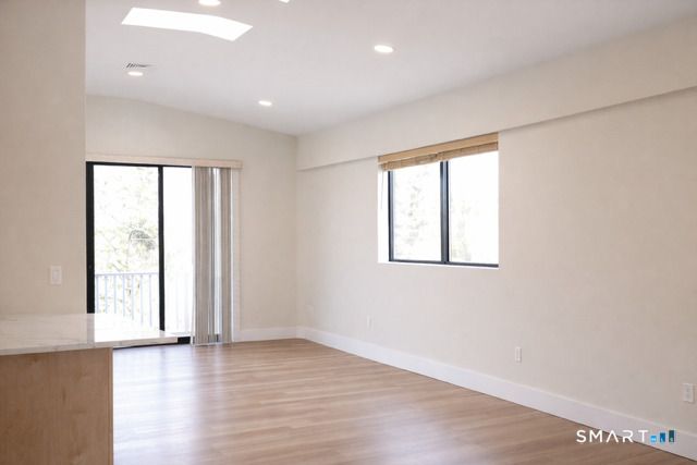 937 Post Road 3B, Fairfield, CT 06824