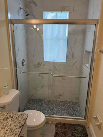 1663 SE 27th Dr 207, Homestead, FL 33035