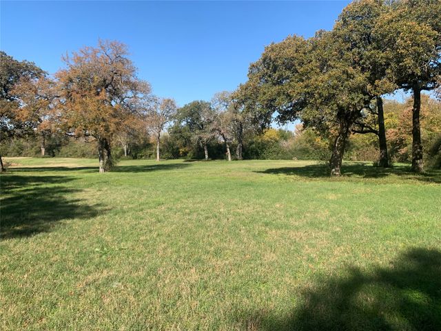 806 Adams Lane, Kaufman, TX 75142