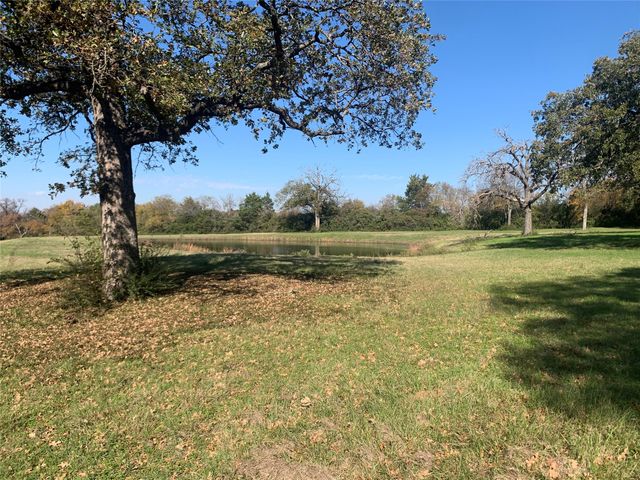 806 Adams Lane, Kaufman, TX 75142