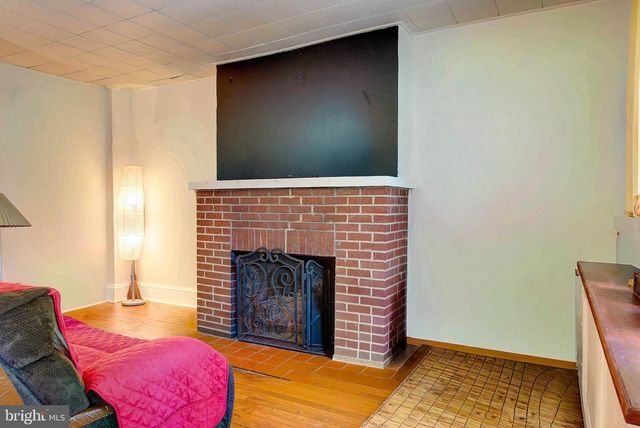 37 E MERMAID LN, Philadelphia, PA 19118
