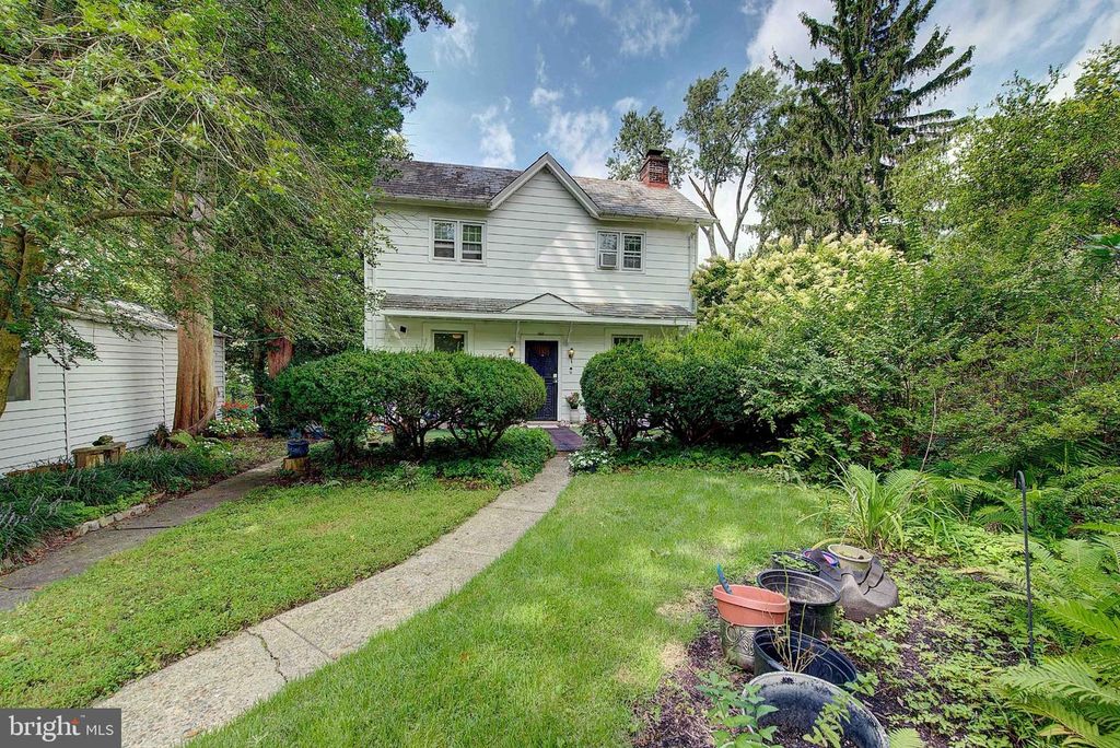 37 E MERMAID LN, PHILADELPHIA, PA 19118 — exterior