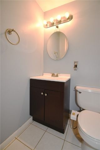 110 Thames Pl, Upper St Clair, PA 15241