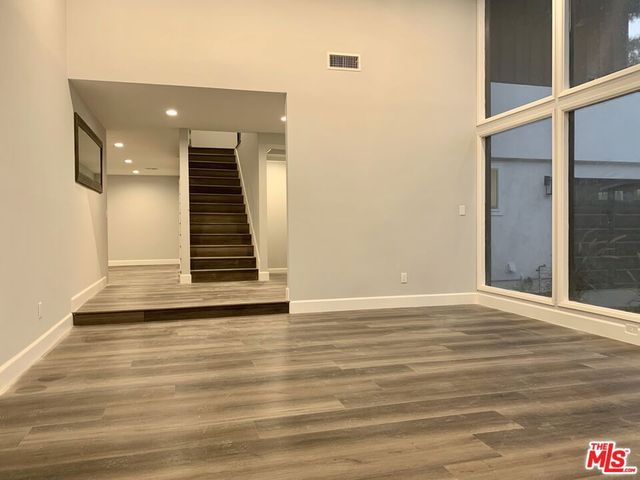 22700 W Flamingo Street, Los Angeles, CA 91364