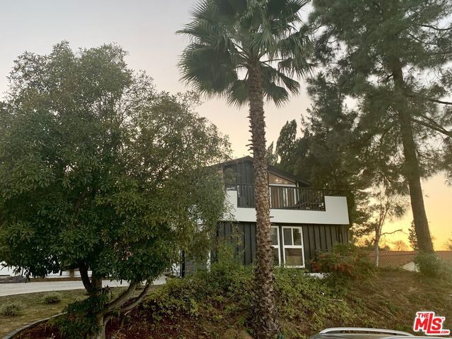 22700 W Flamingo Street, Los Angeles, CA 91364