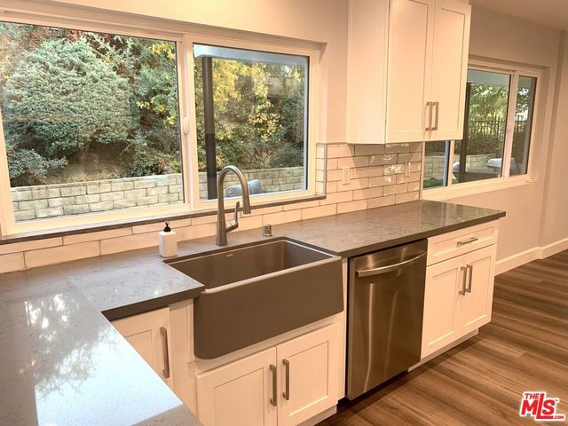 22700 W Flamingo Street, Los Angeles, CA 91364