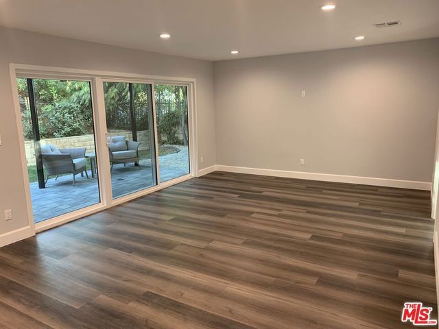22700 W Flamingo Street, Los Angeles, CA 91364
