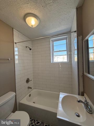 2424 E CHASE ST, Baltimore, MD 21213