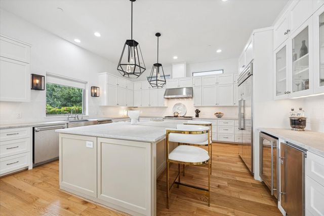 4921 Holly Street, Bellaire, TX 77401