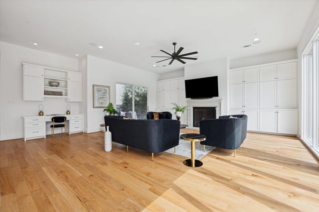 4921 Holly Street, Bellaire, TX 77401