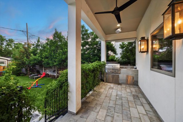 4921 Holly Street, Bellaire, TX 77401