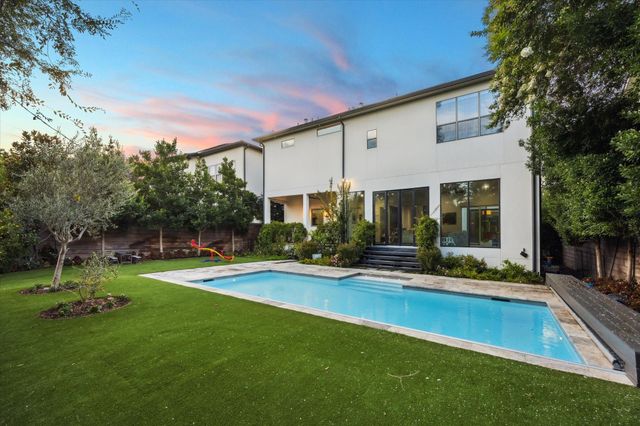 4921 Holly Street, Bellaire, TX 77401